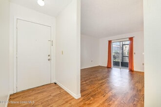 110 Summer Pl in Merritt Island, FL - Building Photo - Building Photo