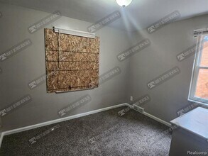 15491 Seymour St in Detroit, MI - Building Photo - Building Photo