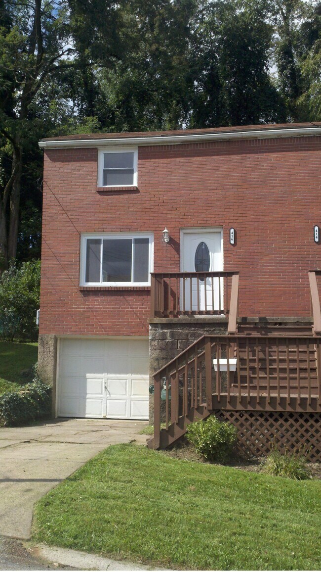 414 Jacobson Dr Rentals in Pittsburgh, PA