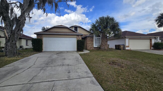 4854 Kingston Cir in Kissimmee, FL - Foto de edificio - Building Photo
