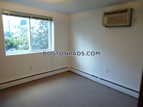 11 Brattle St-Unit -4 in Arlington, MA - Foto de edificio - Building Photo