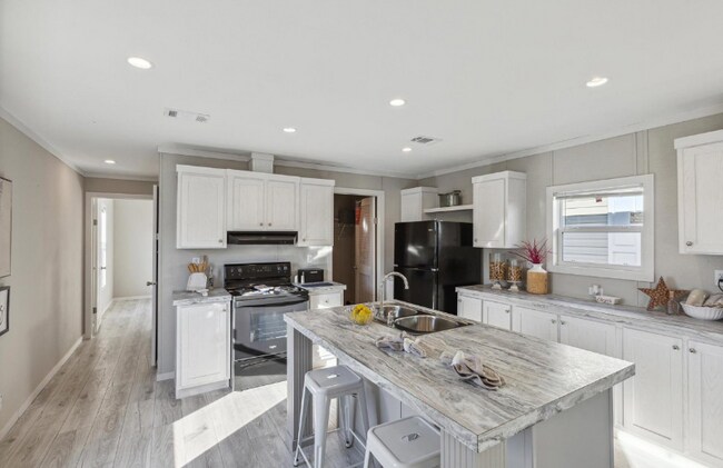15930 S Flores St in San Antonio, TX - Building Photo - Building Photo