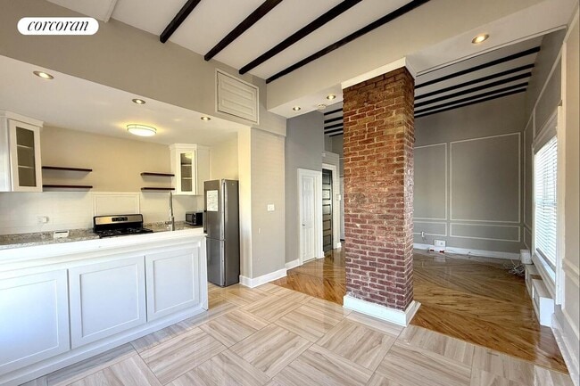 property at 1013 E 96th St