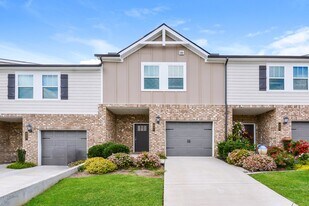 831 Holland Ct in Columbia, TN - Building Photo