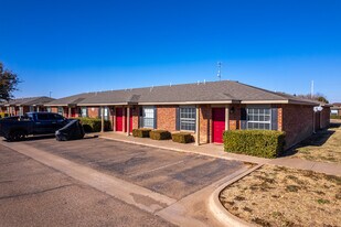 LaSalle West in Lubbock, TX - Building Photo