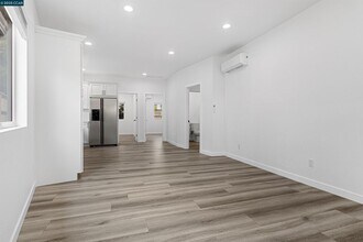18 Del Sol Ct in Petaluma, CA - Building Photo - Building Photo