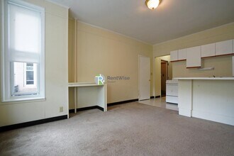 1128 Commonwealth Ave, Unit 3 in Boston, MA - Building Photo - Building Photo