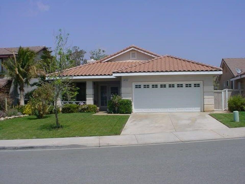 13608 Abington Dr in Corona, CA - Building Photo