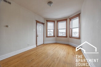 2442 N Ashland Ave in Chicago, IL - Building Photo - Building Photo