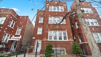 6124 S Whipple St in Chicago, IL - Building Photo
