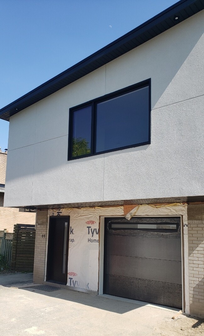 property at 44 Somerdale Sq