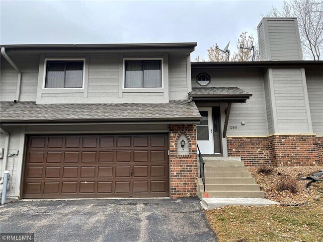 12811 84th Ave N in Maple Grove, MN - Building Photo - Building Photo