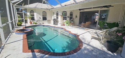 1152 Deardon Dr in Venice, FL - Building Photo - Building Photo