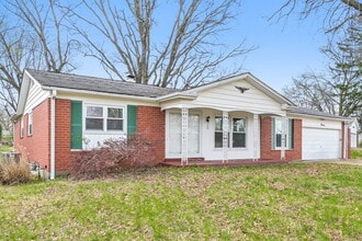 13 Cricket Ct in Florissant, MO - Building Photo - Building Photo