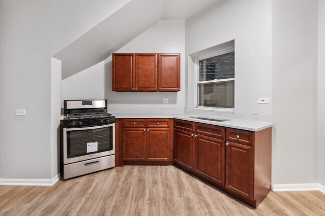 4929 S Vincennes Ave-Unit -4929-1F in Chicago, IL - Building Photo - Building Photo