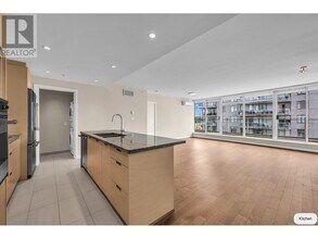 892-892 Carnarvon St in New Westminster, BC - Building Photo - Building Photo