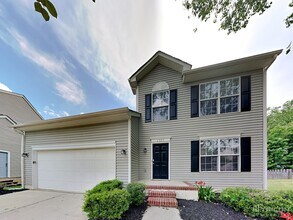 6303 Pensfold Dr in Charlotte, NC - Building Photo - Building Photo