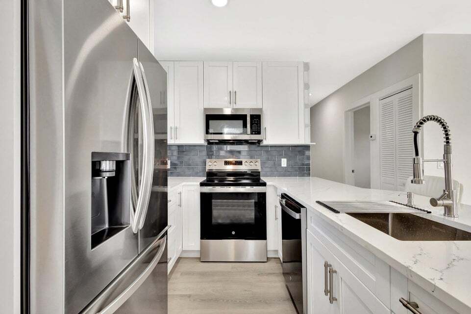 1335 Lee St in Delray Beach, FL - Building Photo
