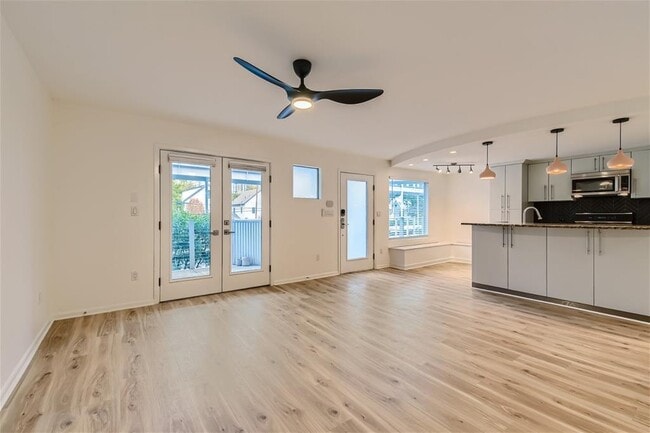 41 Waller St in Austin, TX - Building Photo - Building Photo