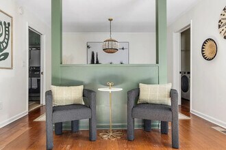 4 Gateway Walk in Charleston, SC - Building Photo - Building Photo