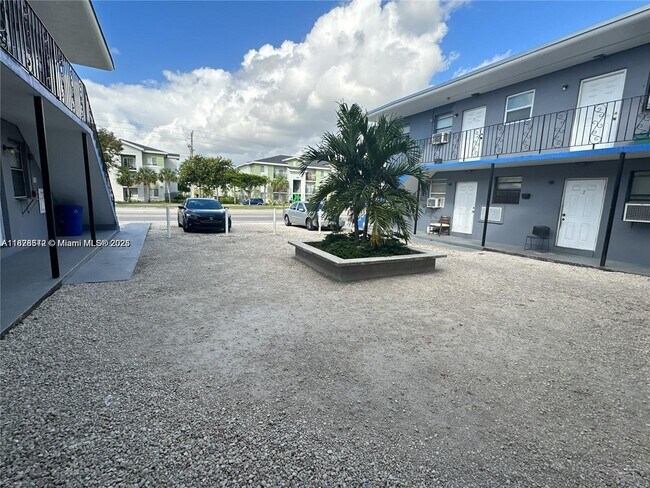 6511 NW 12th Ave in Miami, FL - Building Photo - Building Photo