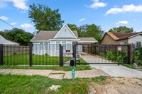 6812 Sidney St in Houston, TX - Building Photo - Building Photo