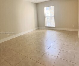 755 Riverside Dr, Unit 1323 in Coral Springs, FL - Foto de edificio - Building Photo