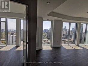 575-2575 Bloor St E in Toronto, ON - Building Photo - Building Photo