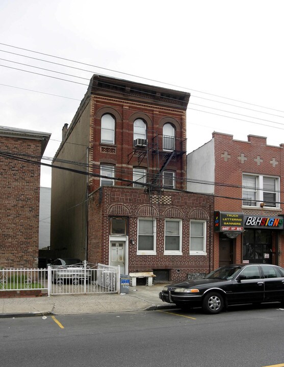 6605 14th Ave in Brooklyn, NY - Building Photo