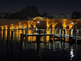 1224 S Peninsula Dr, Unit 408 in Daytona Beach, FL - Building Photo