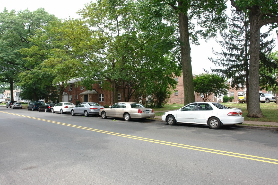 761-785 E 3rd Ave in Roselle, NJ - Building Photo