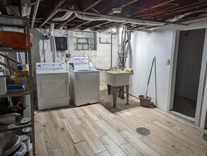 5535 Centre Ave, Unit 8 in Pittsburgh, PA - Foto de edificio - Building Photo