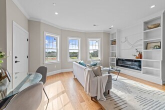 31 Boardman St in Boston, MA - Building Photo - Building Photo