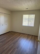 1801 Conifer Way, Unit 4 in Redding, CA - Building Photo - Building Photo