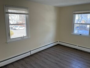 16 Briarwood Dr in Biddeford, ME - Building Photo - Building Photo