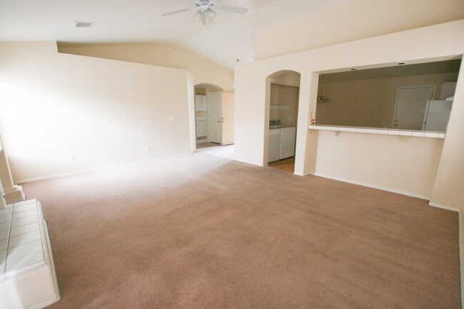 1517 Glenrosa Dr in North Las Vegas, NV - Building Photo - Building Photo