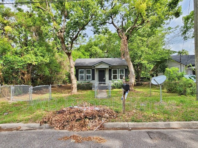 property at 849 Lynton St