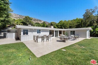32440 Pacific Coast Hwy in Malibu, CA - Building Photo - Building Photo