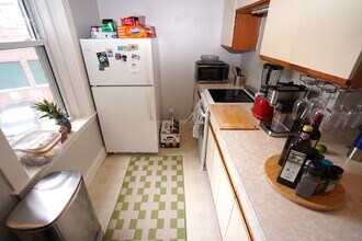 126 Park St, Unit 4 in Brookline, MA - Foto de edificio - Building Photo