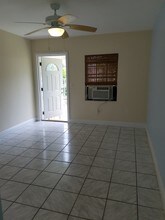 1380 NW 25th St in Miami, FL - Building Photo - Building Photo