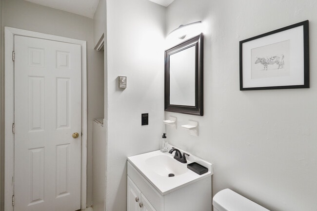 706 Grant Ave, Unit 704