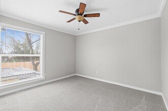 10169 Beekman Pl Dr in Houston, TX - Building Photo - Building Photo