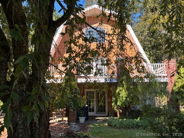 property at 15 Lake Rd