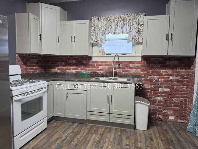 property at 213 Chestnut Ave NE