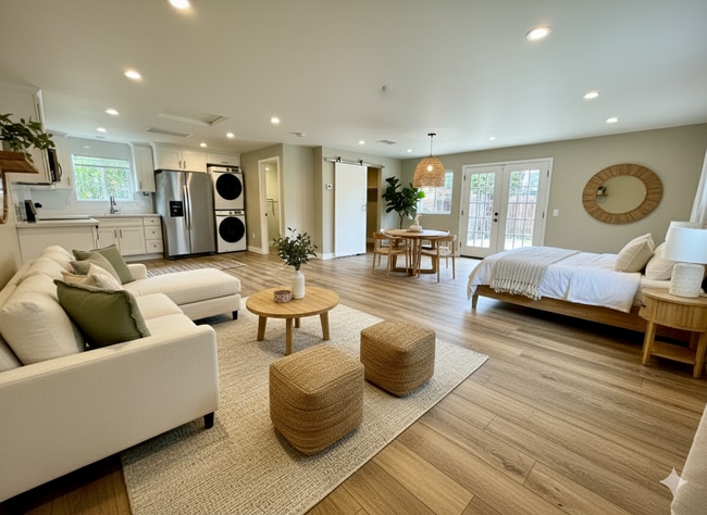 874-876 N Orange St in Orange, CA - Building Photo - Building Photo