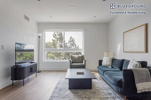 1539 Purdue Ave in Los Angeles, CA - Building Photo