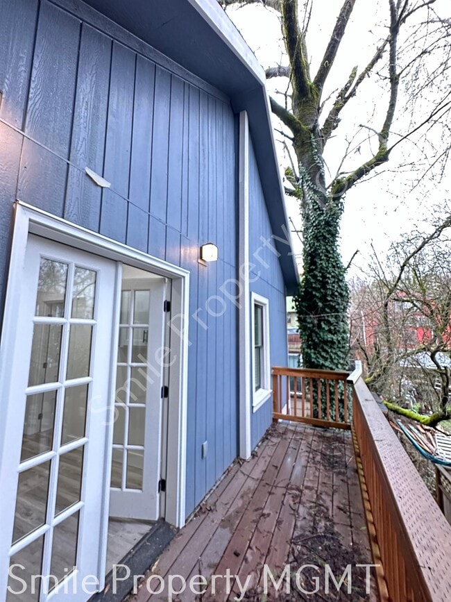 119 S Meade St in Portland, OR - Building Photo - Building Photo
