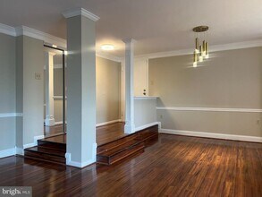 15708 Dorset Rd-Unit -303 in Laurel, MD - Foto de edificio - Building Photo