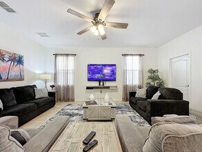9024 Shadow Mountain St in Davenport, FL - Building Photo - Building Photo