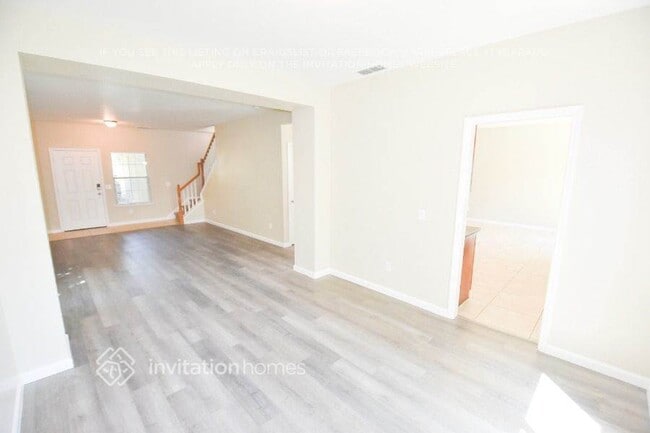 9243 Palmerson Dr in Antelope, CA - Building Photo - Building Photo